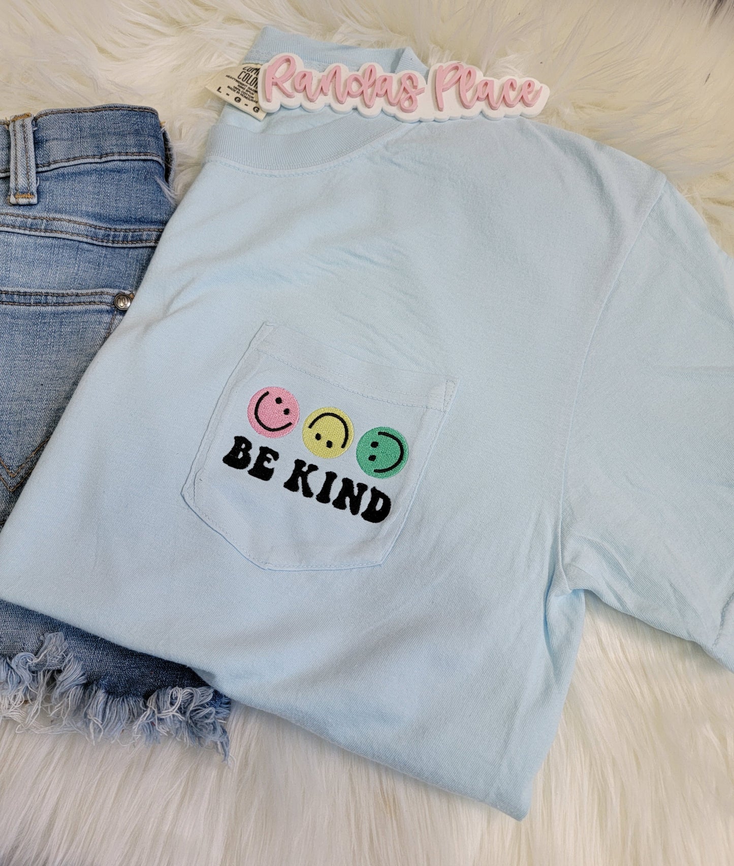 Be Kind Smiles Pocket Tee